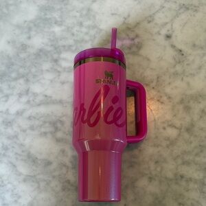 Stanley Barbie limited edition Vibrant Pink Tumbler with Handle and Straw